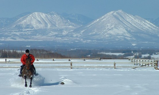 Reminiscing the landscape of the Hokkaido plateau and the Master of Living, Mr. Fumiaki Takano
